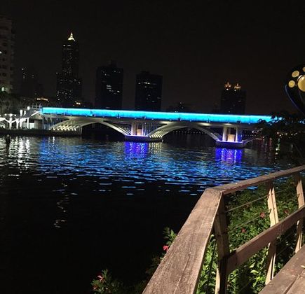 Lovers Wharf 1
