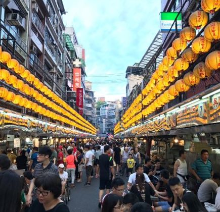 Keelung Miaokou Night Market 1
