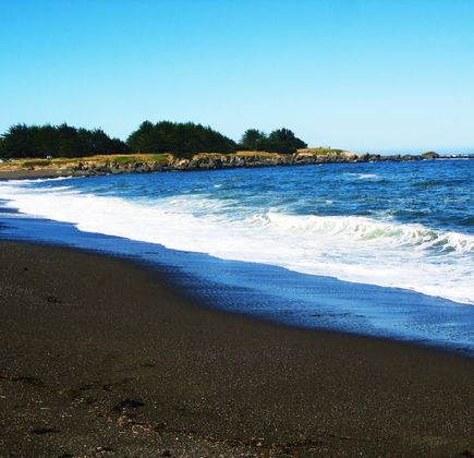 Black Sand Beach 2