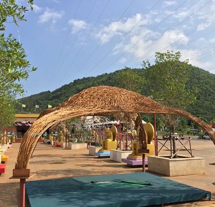Luang Pu Thuat Temple 1