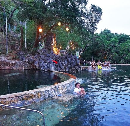 Maquinit Hot Spring 1
