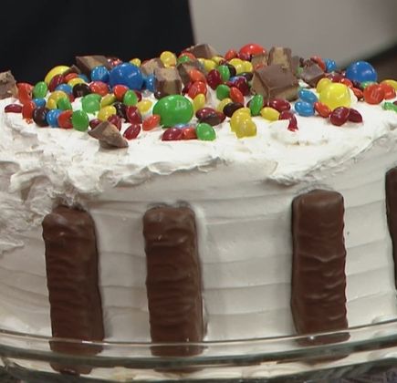 Dawns Candy & Cake 1