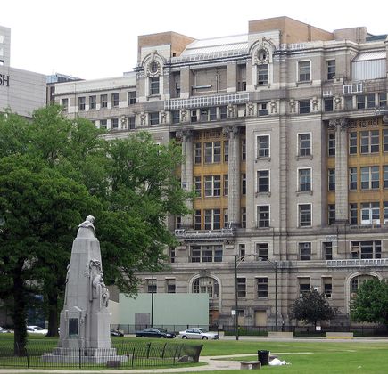 The building of the county hospital 1