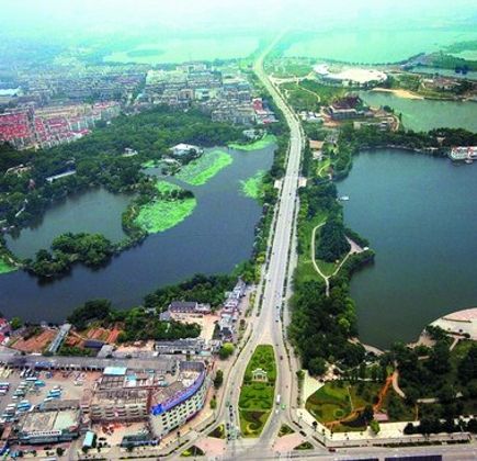 Linghu Park 1