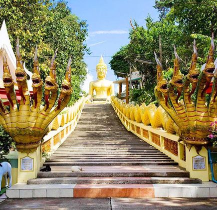 Wat Lahan Yai Temple 1