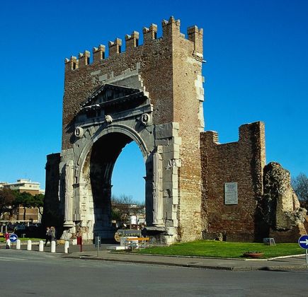 Arco d'Augusto 1