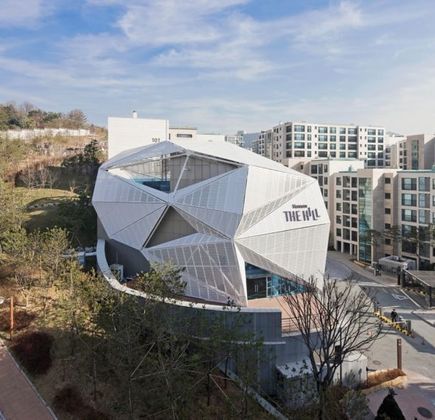 Zaro Cultural Gallery 1