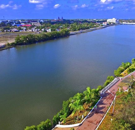 Iloilo River Esplanade 1