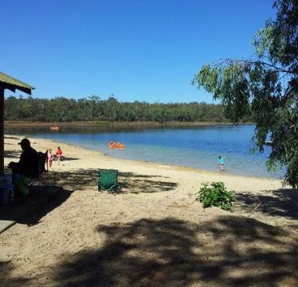 Lake Leschenaultia 1