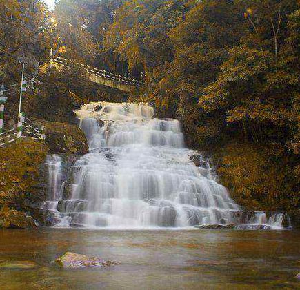 Elephant Falls 1