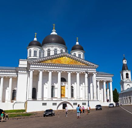 Sobornaya Square 1