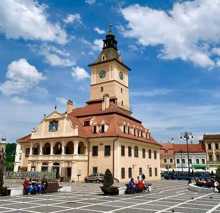 Council Square 1