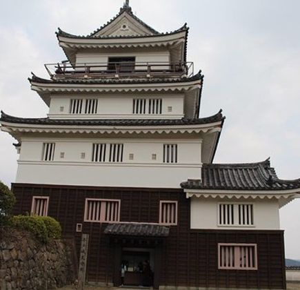 Hirado Castle 1