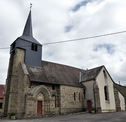 Eglise Saint-Robert 1