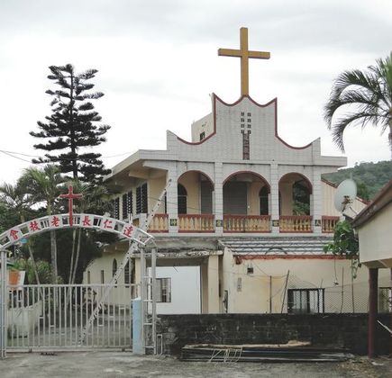 Taiwan Presbyterian Chulu Church 1