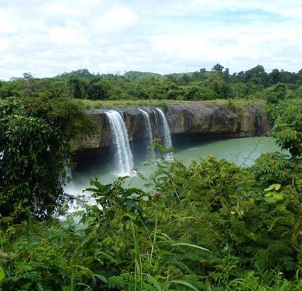 Dray Nur Waterfall 1