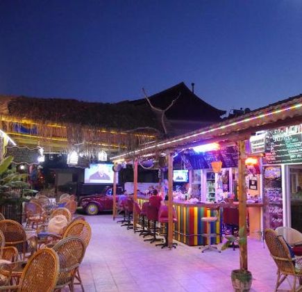 Lazy Turtle Cocktail Bar 1