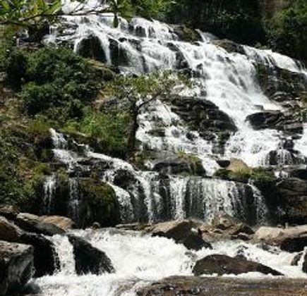 Mae Ya Waterfall 1