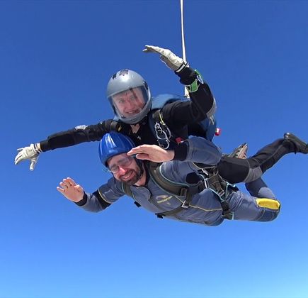 UK Parachuting 1