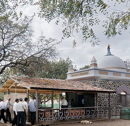 Meher Baba's Samadhi 1