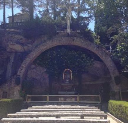 Gruta Nuestra Senora de Begona 1