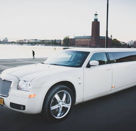 Crownlimo 1