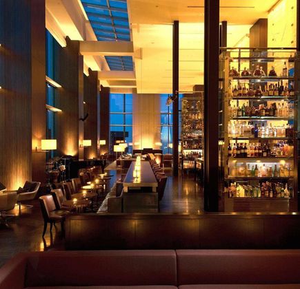 RJ's Lounge 1