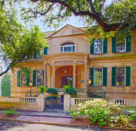 Owens-Thomas House & Slave Quarters 1