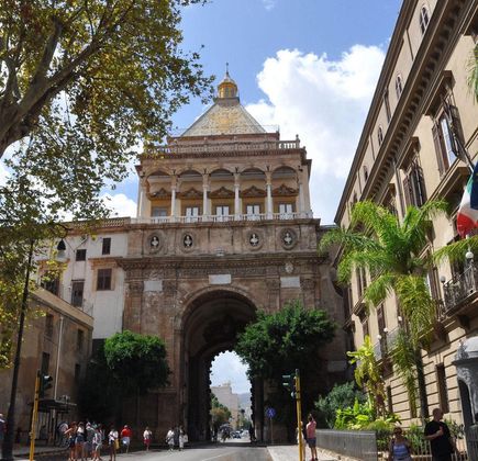 Porta Palermo e Viale delle Palme 1