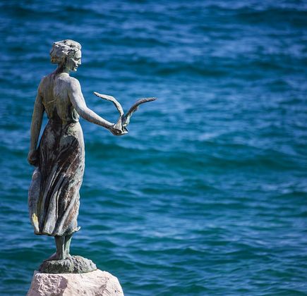 Maiden With The Seagull 1