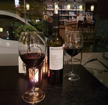 Enoteca Wine & Friends 1