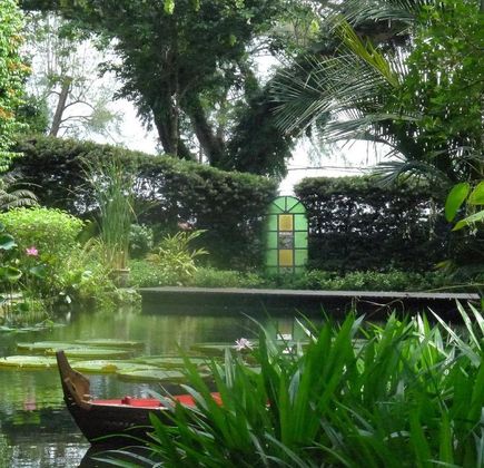 Tropical Spice Garden 1