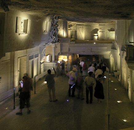 LA CAVE DES DEUX ROCHES 1