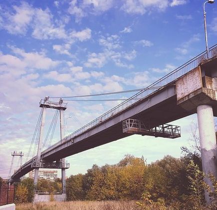 Novlyanskiy Pedestrian Bridge 1