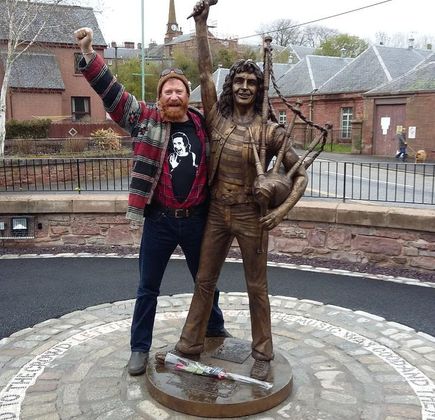 Bon Scott Statue 1