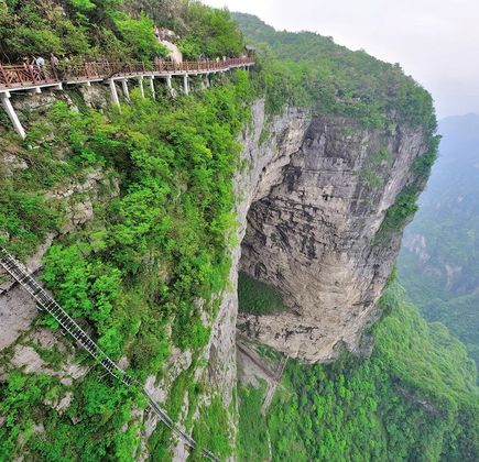 Tianmen Mountain National Forest Park 1