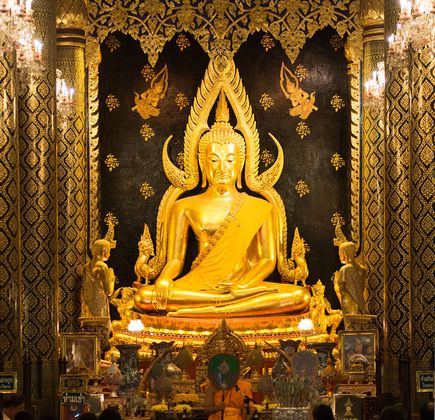 Phra Si Ratana Temple (Wat Yai) 1