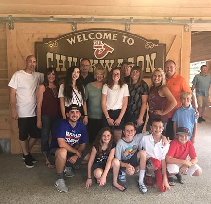 Bar J Chuckwagon Supper & Western Music Show 1
