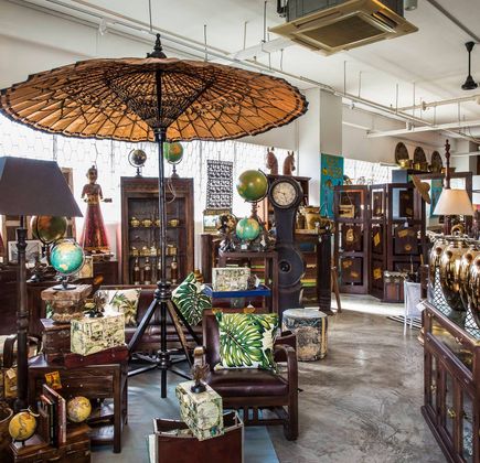 Bullrush Antiques & Home Decor 1