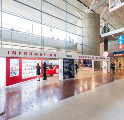 Tourist Information Desk - CDG Terminal 2E 1