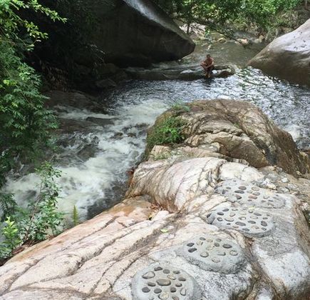 Huai Yang Waterfall National Park 1