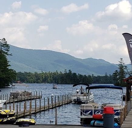 Chic's Marina Boat Rentals 1