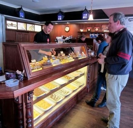 Fudge 'n' Good Coffee 1