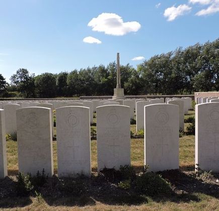Philosophe British Cemetery 1