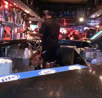 Willy's Bar & Grill 1