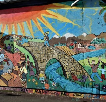 Fresque Trop de Murs 1