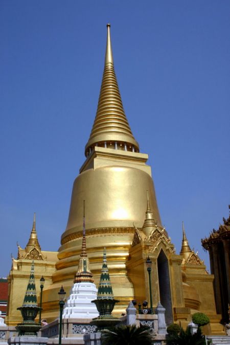 Phra Si Ratana Chedi