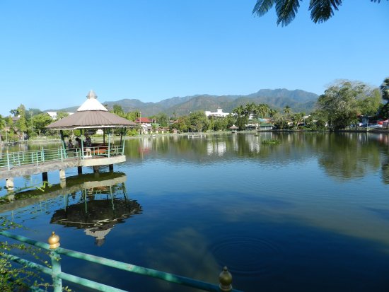 MaeHongSon Lake