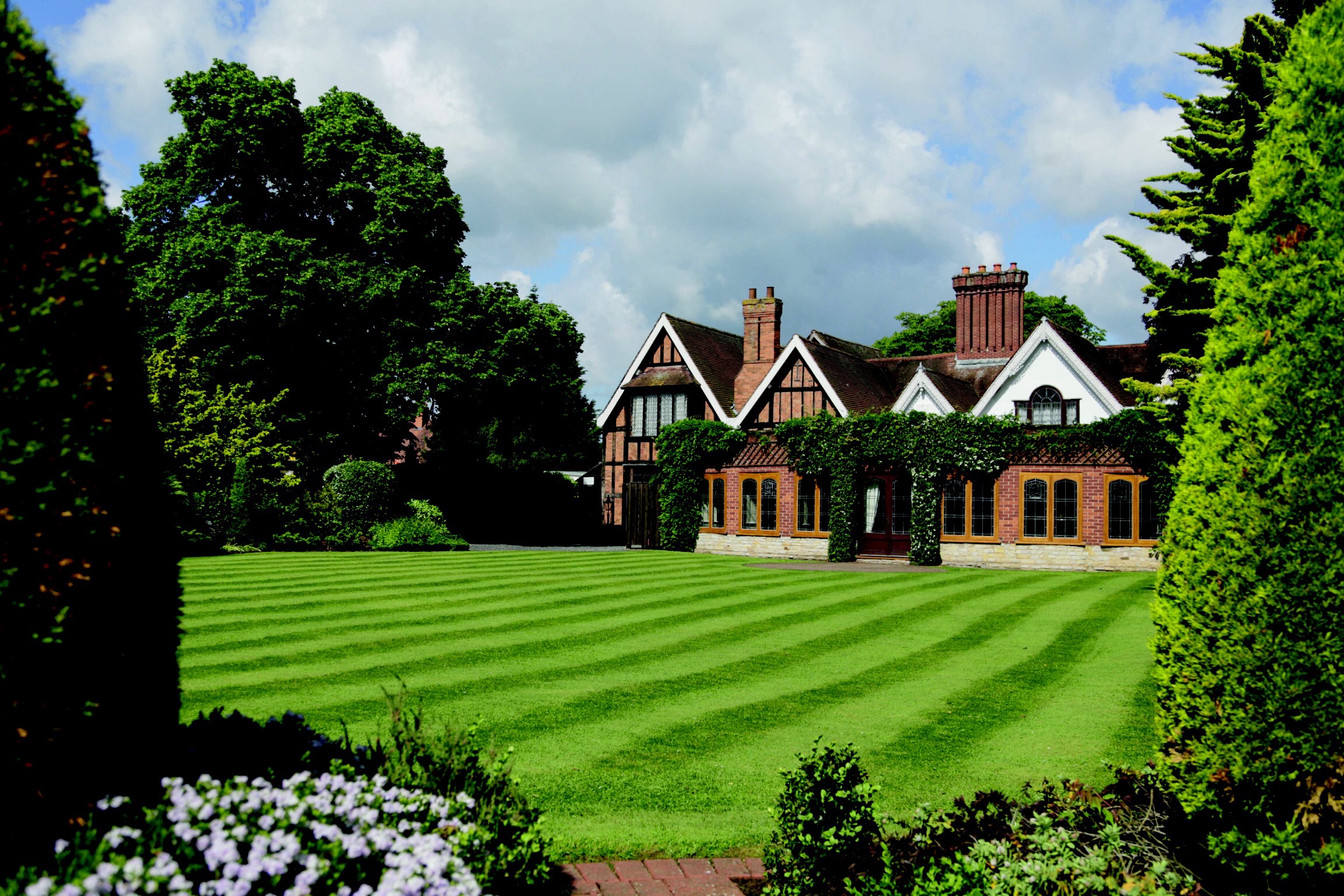 Macdonald Alveston Manor Spa