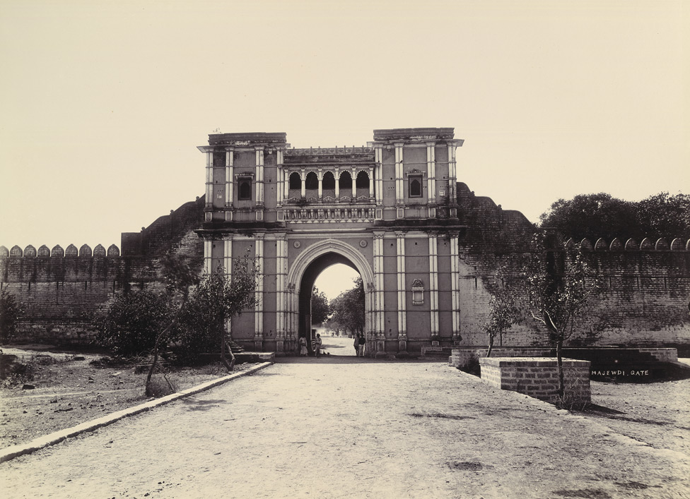 Majevadi Gate